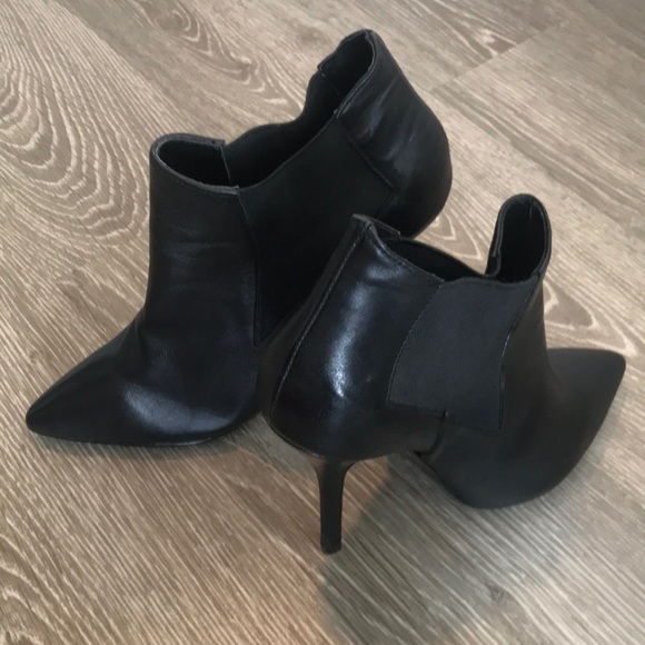 Steve Madden leather ankle boots - Picture 3 of 5